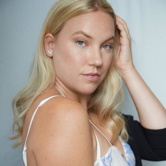 Meet your Posher, Jennifer - Picture 1 of 1